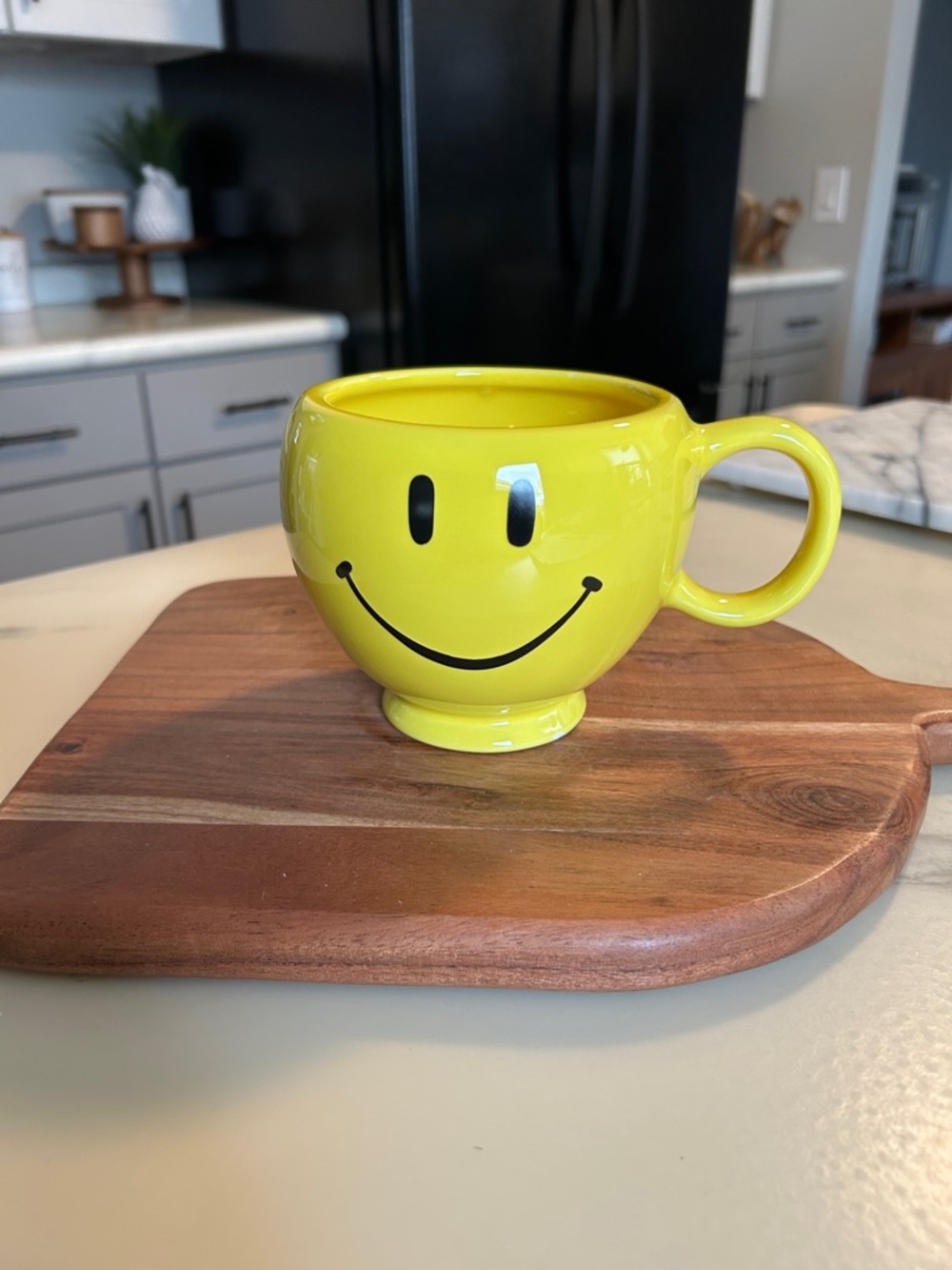 Sunny Smiley Face Oversized Ceramic Tele flora Gift Mug
